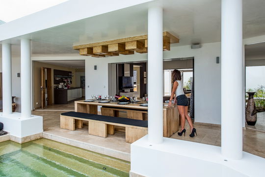 VILLA CASA PARAISO DINING AREA 8