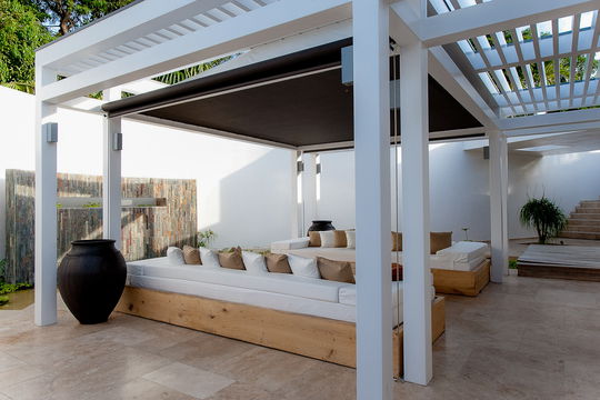 VILLA CASA PARAISO OUTDOOR LOUNGE AREA 2