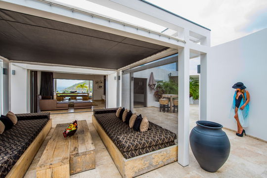 VILLA CASA PARAISO OUTDOOR LOUNGE AREA 7