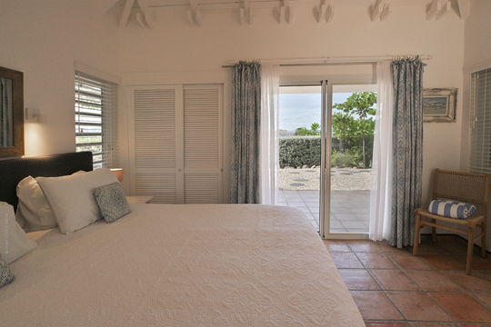 VILLA LES CAZES BEDROOM1 2