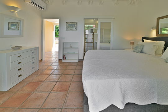 VILLA LES CAZES BEDROOM1 4