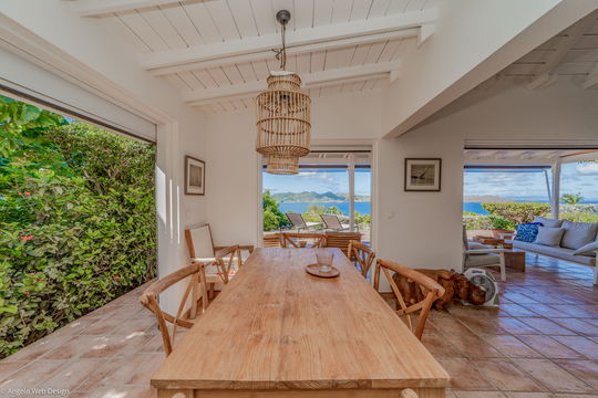 VILLA LES CAZES KITCHEN & DINING AREA 1