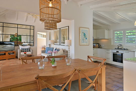 VILLA LES CAZES KITCHEN & DINING AREA 3