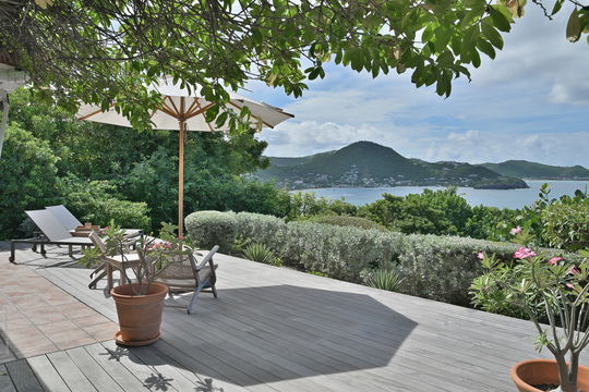 VILLA LES CAZES OUTDOOR LOUNGE AREA 10