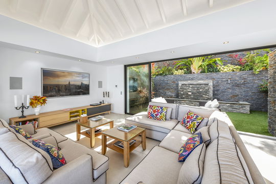 VILLA GRACE LIVING AREA 5
