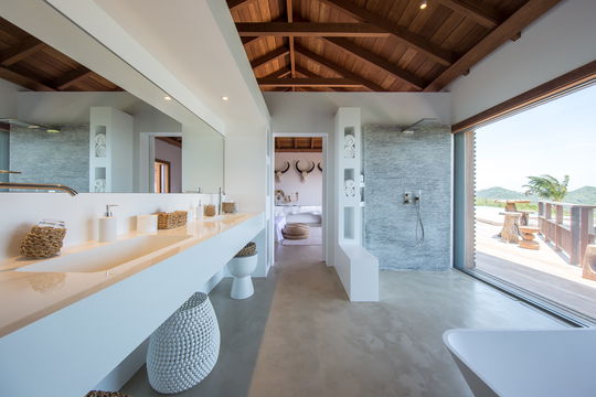 VILLA IXFALIA BEDROOM1 8.JPG