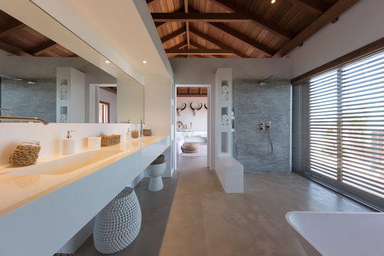 VILLA IXFALIA BEDROOM1 9.JPG