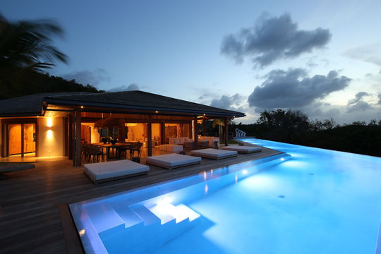 VILLA IXFALIA BY NIGHT 5.JPG