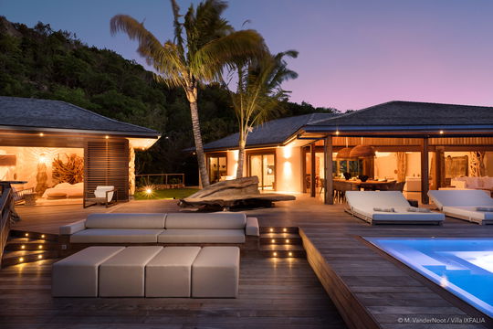 VILLA IXFALIA BY NIGHT 6