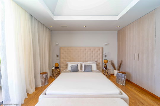 VILLA VITTI BEDROOM1 2