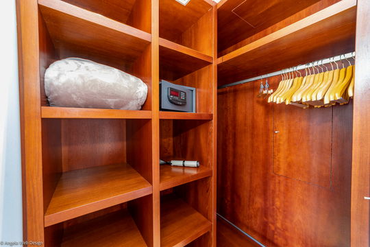 VILLA VITTI BEDROOM4 4