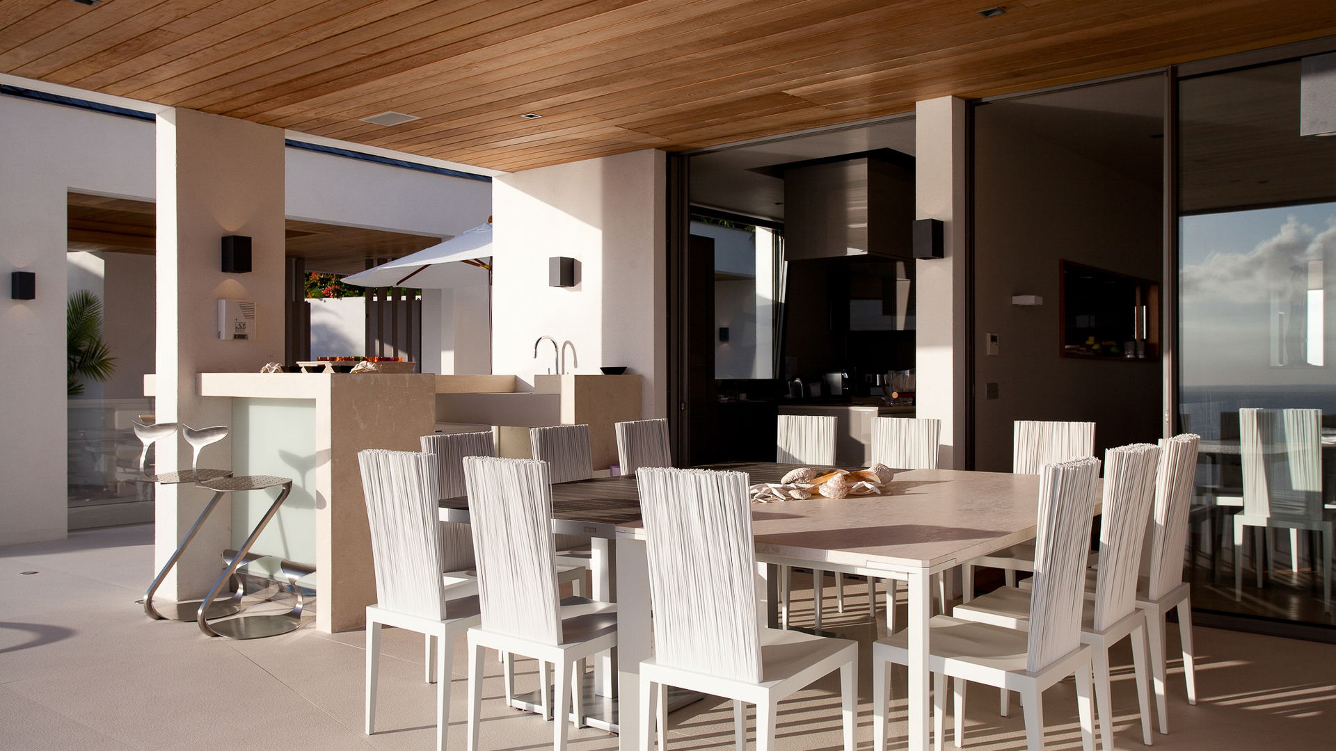 KITCHEN & DINING AREAS