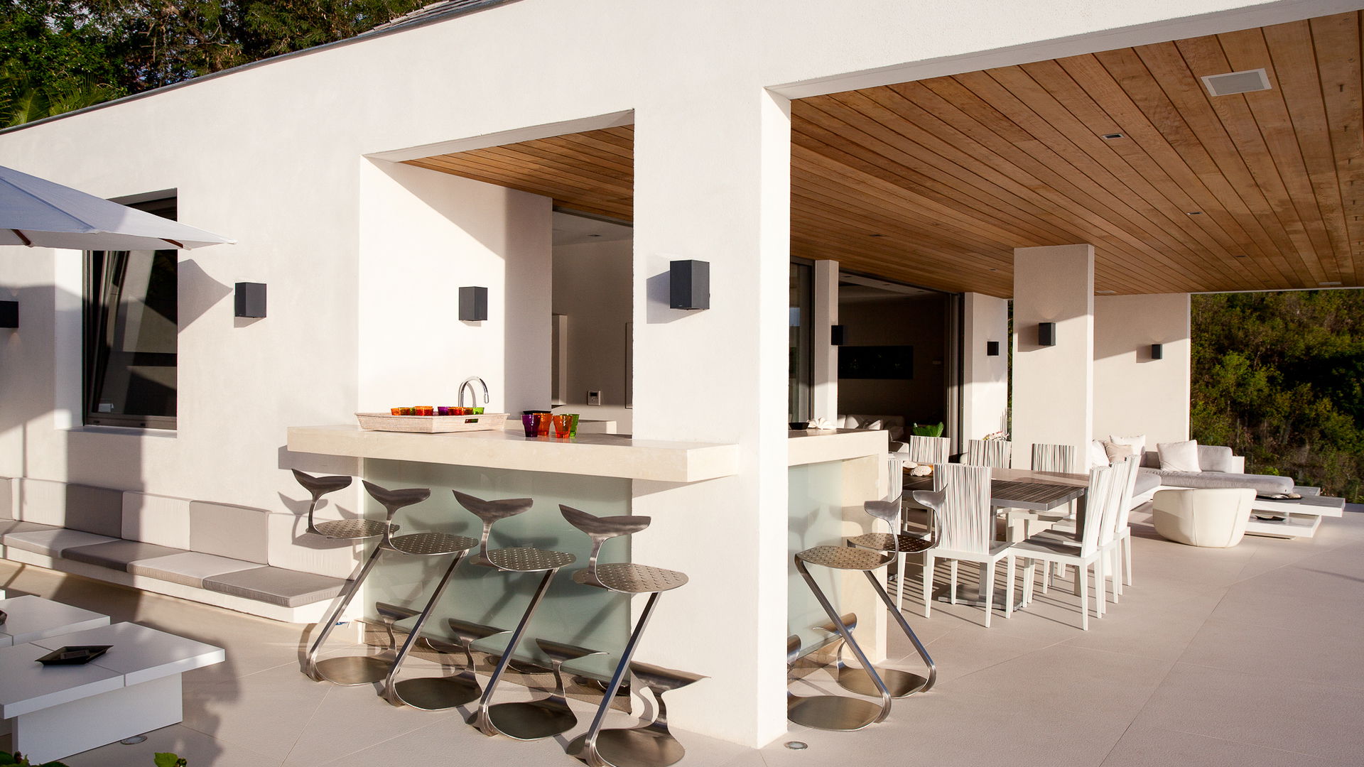 KITCHEN & DINING AREAS