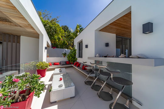 VILLA VITTI KITCHEN & DINING AREAS 9