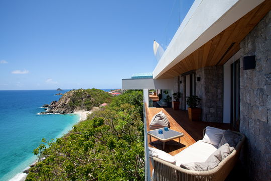 VILLA VITTI OUTDOORS 3
