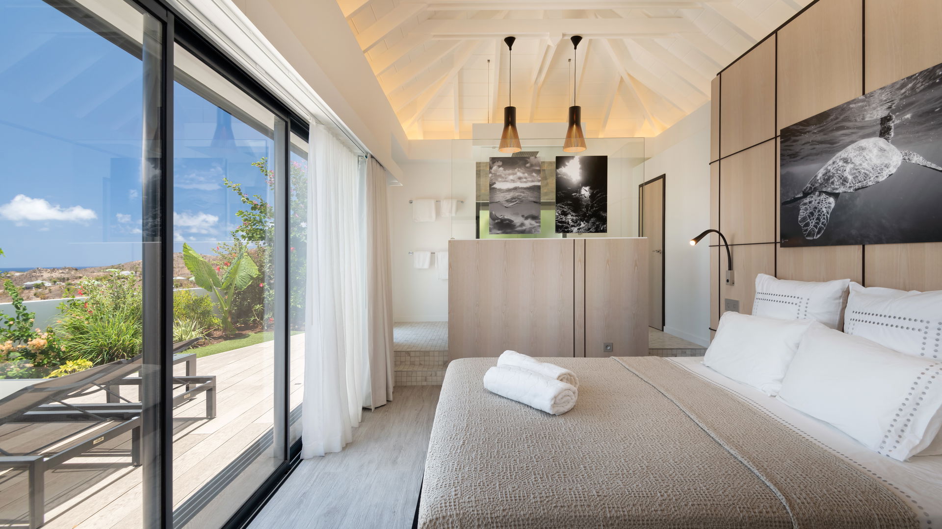 BEDROOM 1