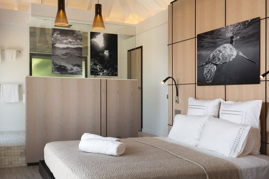 VILLA IRIS BEDROOM1 7