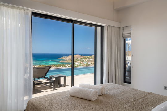 VILLA IRIS BEDROOM2 2