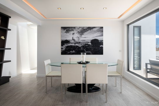 VILLA IRIS KITCHEN & DINING AREA 1