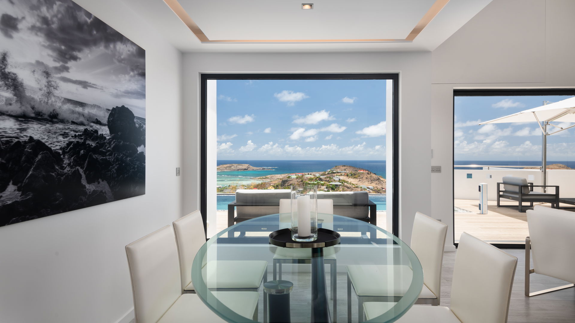 KITCHEN & DINING AREA