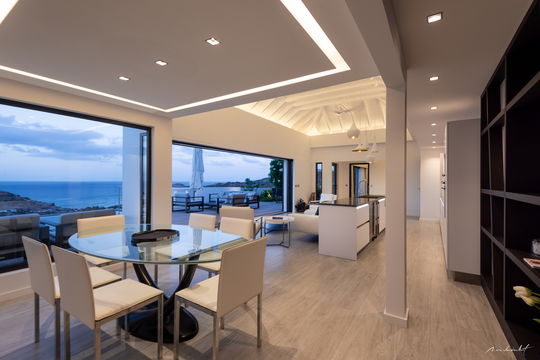 VILLA IRIS KITCHEN & DINING AREA 3