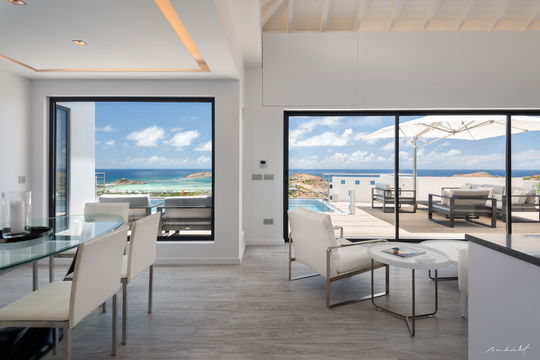VILLA IRIS LIVING AREA 4