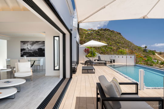 VILLA IRIS LIVING AREA 5