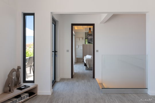 VILLA IRIS LIVING AREA 9