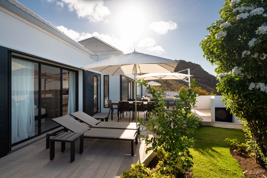 VILLA IRIS OUTDOORS 3