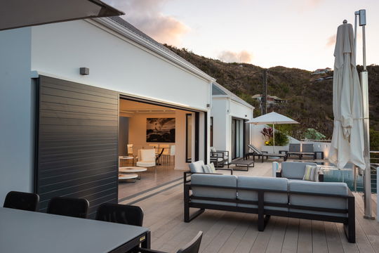 VILLA IRIS OUTDOORS 4