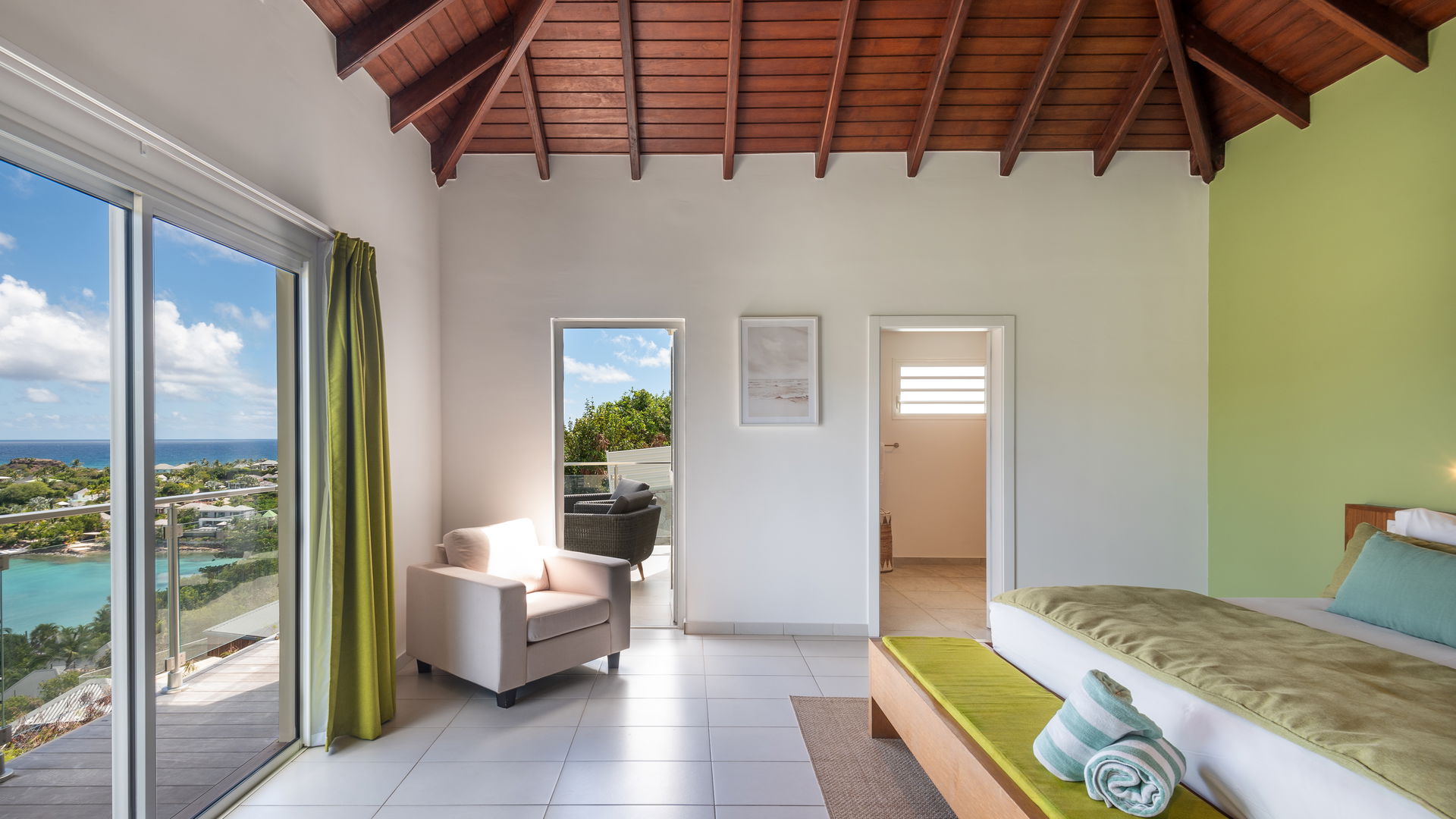 BEDROOM 2