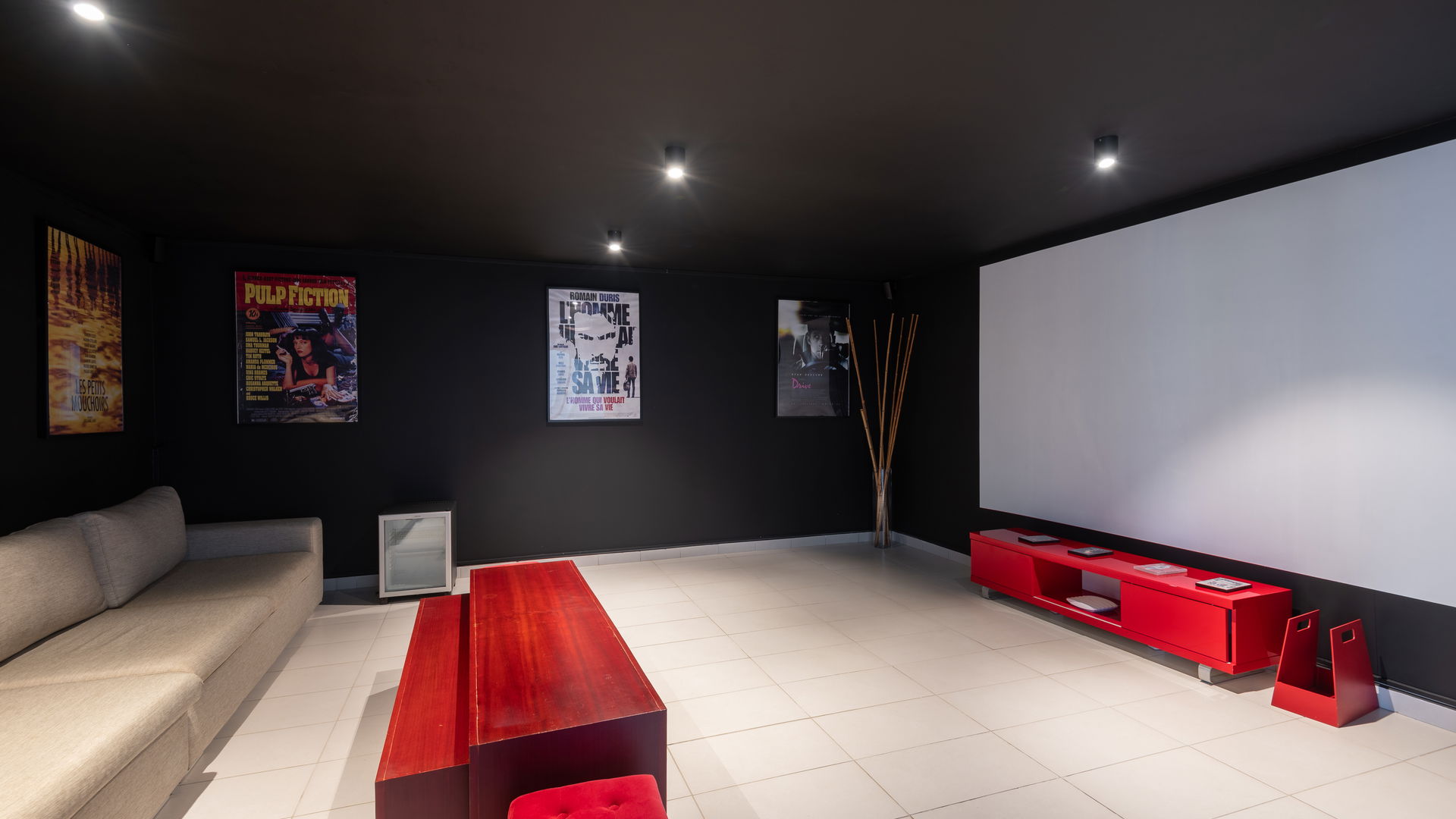 CINEMA ROOM