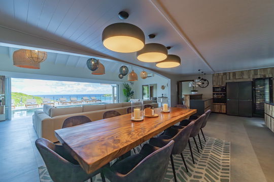 VILLA BELLEVUE KITCHEN & DINING AREA 5