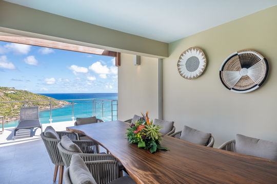 VILLA BELLEVUE KITCHEN & DINING AREA 6