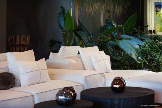 VILLA DUNES LIVING AREA 2