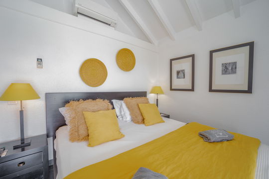 VILLA MANONJUL BEDROOM2 3