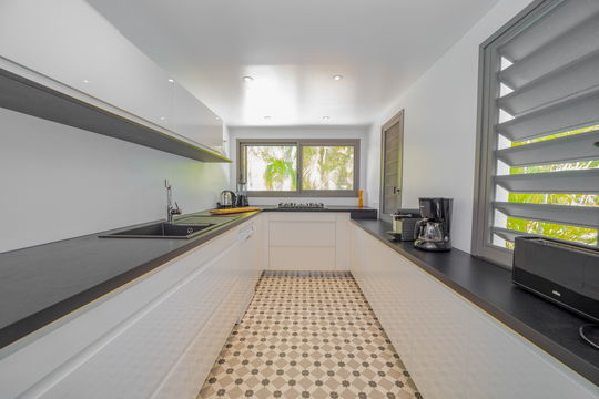 VILLA MANONJUL KITCHEN & DINING AREA 1