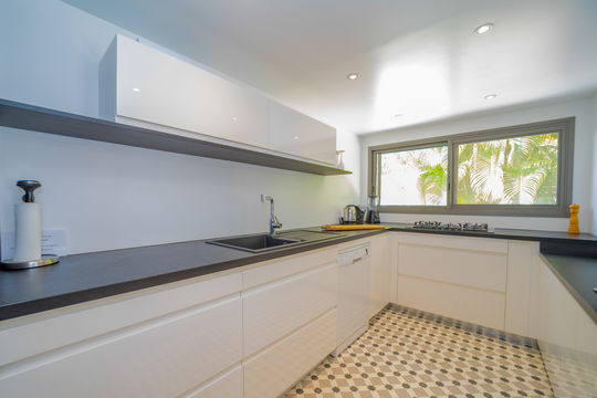 VILLA MANONJUL KITCHEN & DINING AREA 2