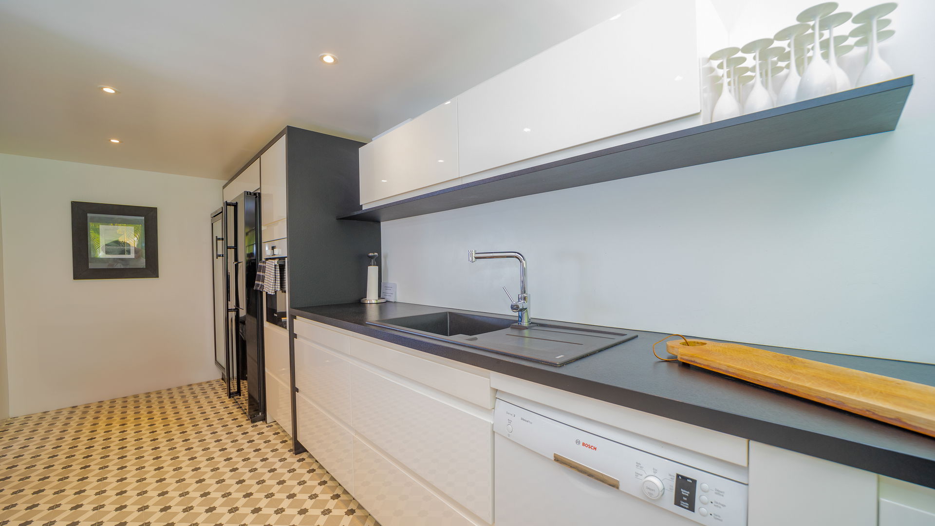 KITCHEN & DINING AREA