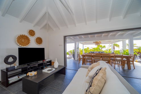 VILLA MANONJUL LIVING AREA 2