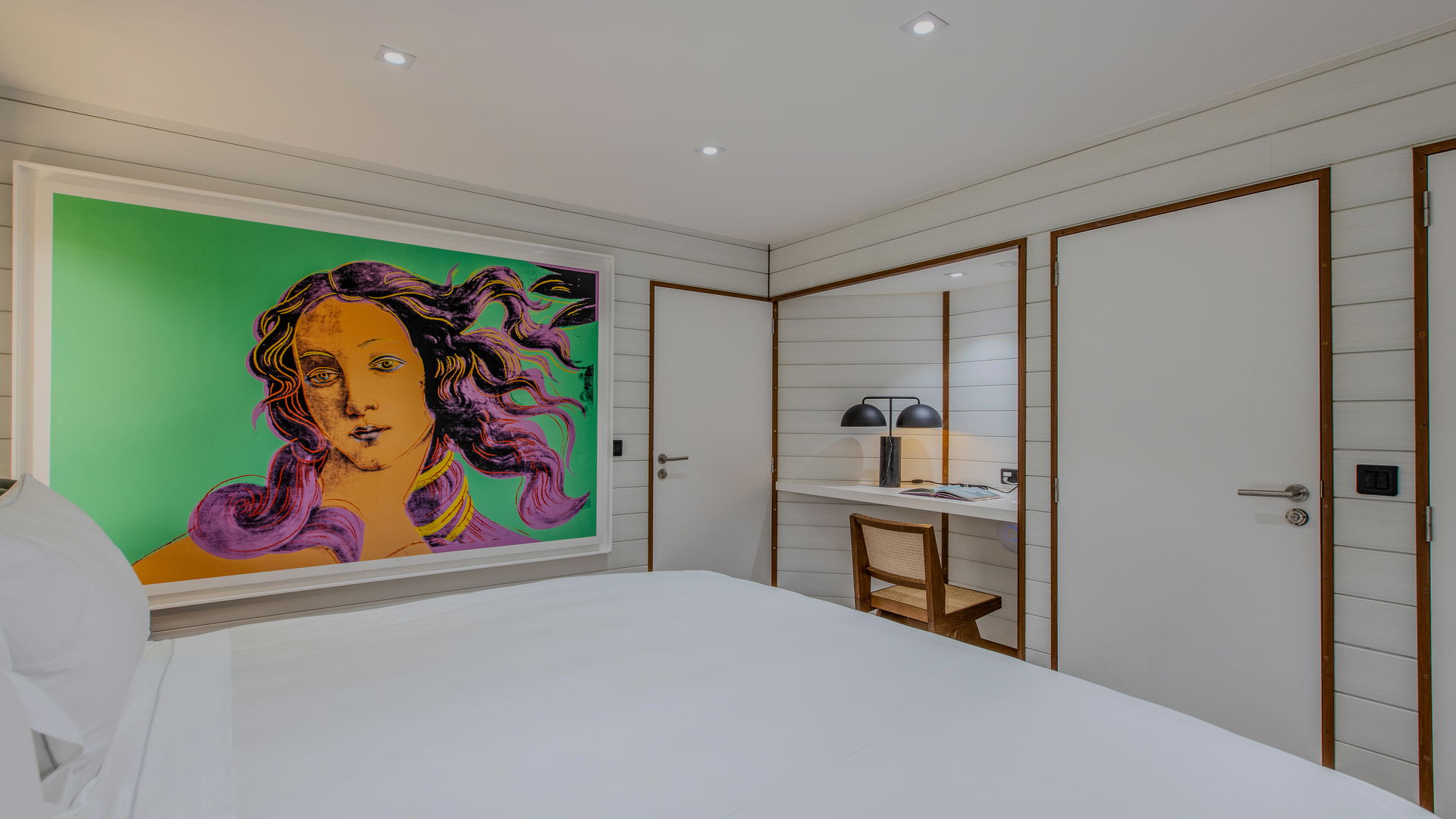 BEDROOM 2