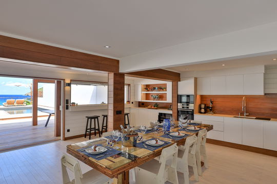 VILLA GANESHA KITCHEN & DINING AREA 2