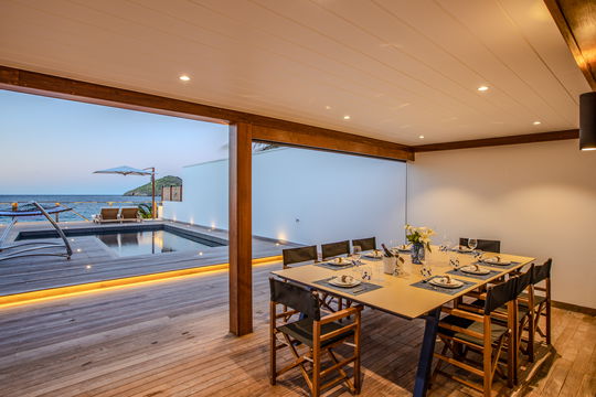 VILLA GANESHA KITCHEN & DINING AREA 6