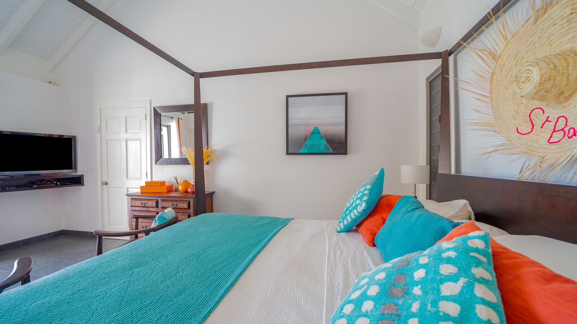 BEDROOM 1