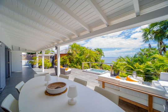VILLA ELEA KITCHEN & DINING AREA 4