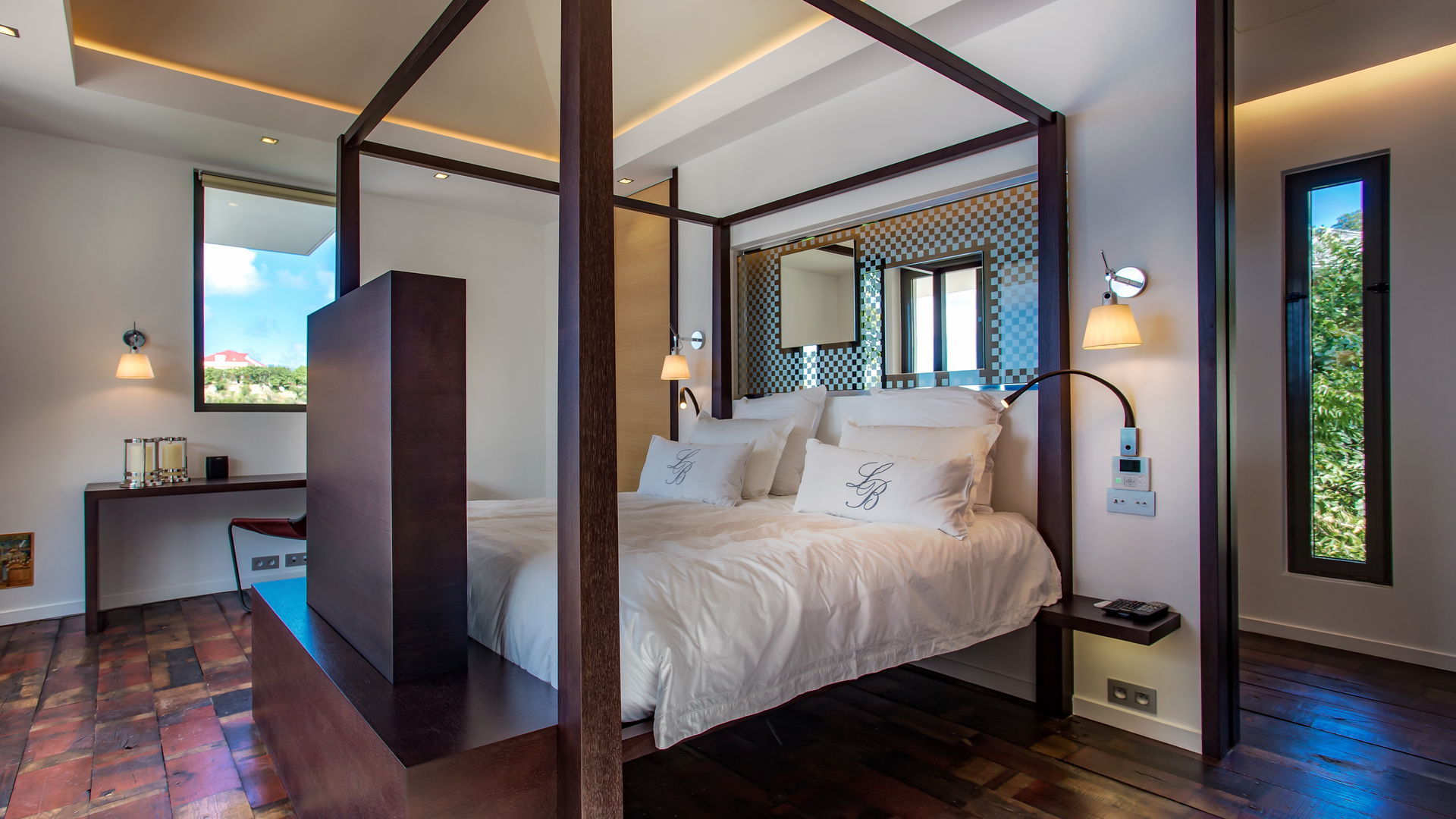 BEDROOM 1