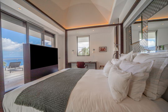 VILLA LEGENDS B BEDROOM1 3