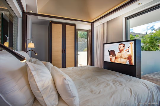VILLA LEGENDS B BEDROOM1 5