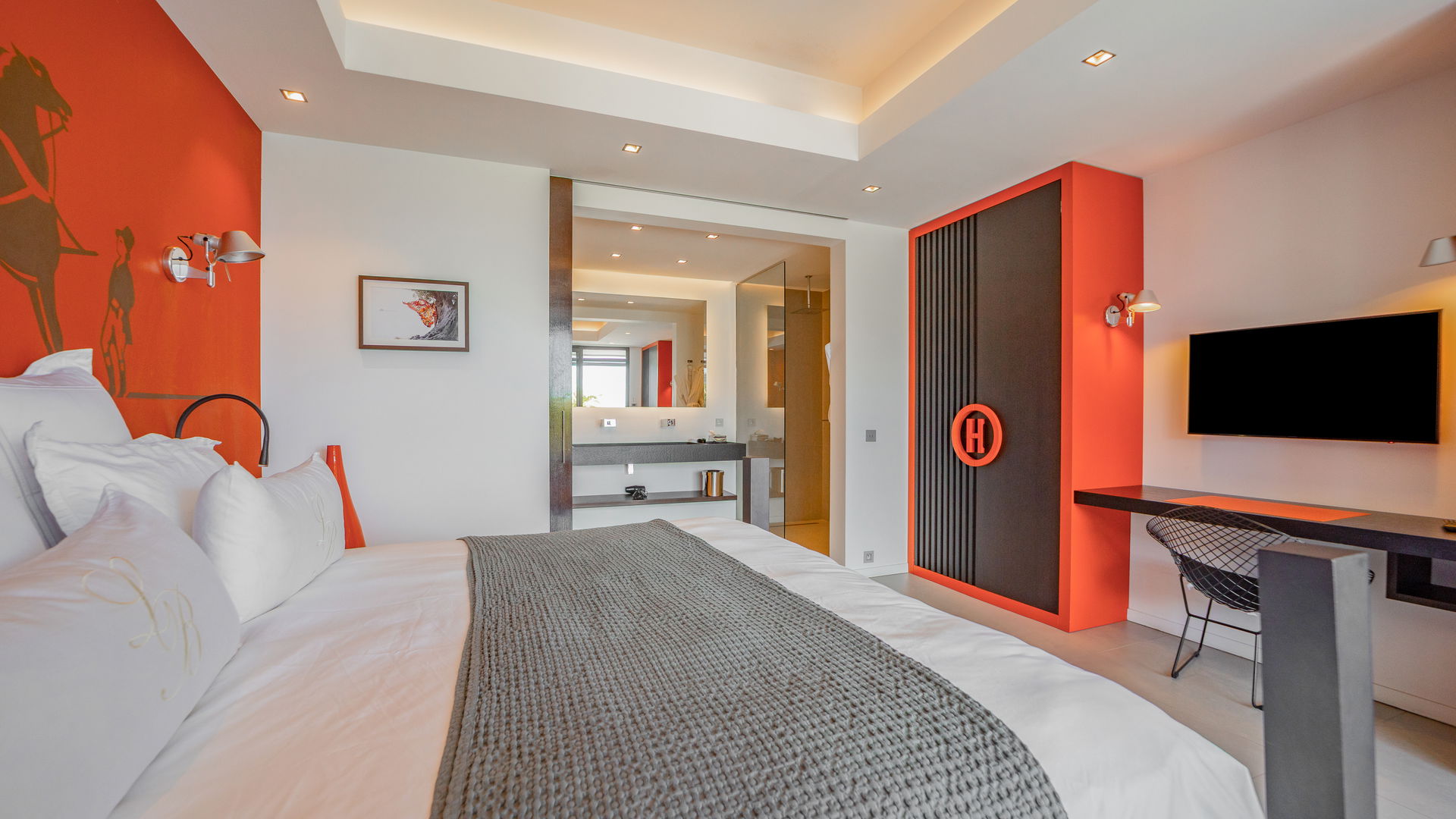 BEDROOM 4