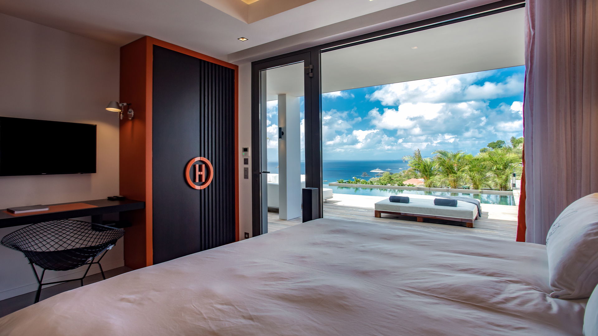 BEDROOM 4